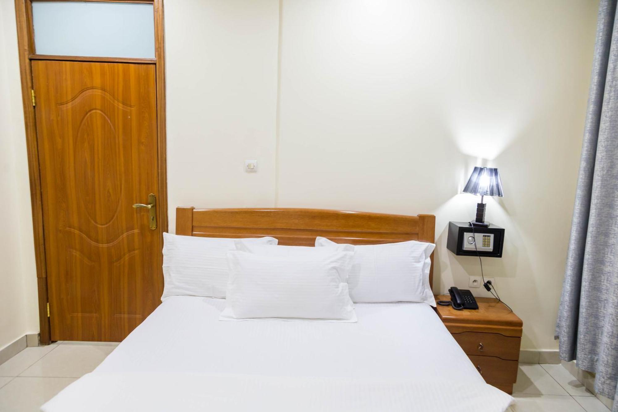 Olympic Hotel คิกาลี ภายนอก รูปภาพ